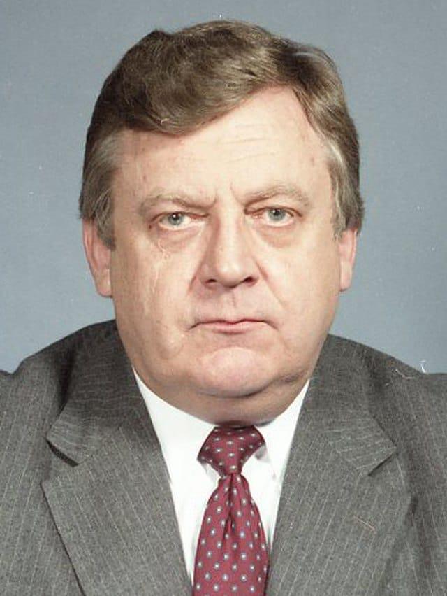Lawrence Eagleburger served as Under Secretary of State for Political Affairs at the time of the Falklands War in 1982.